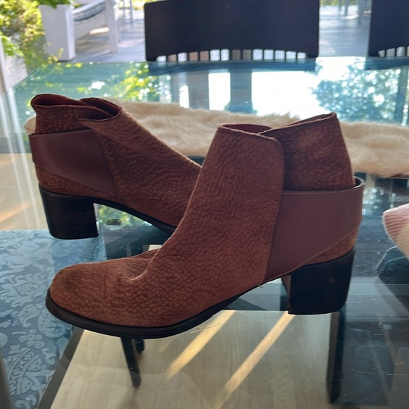 Darc Cuir Camel Suede Ankle Boots New Soles! - Picture 8 of 9